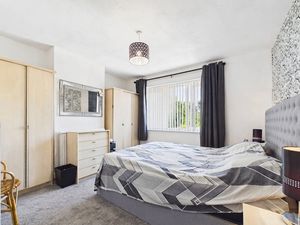 Bedroom- click for photo gallery